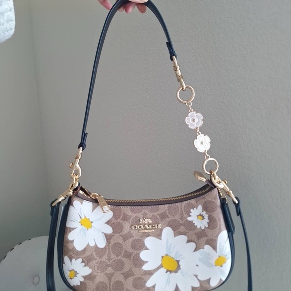 Coach Teri Shoulder Bag In Signature Canvas With Floral Print Plus Chain cz586 - Picture 1 of 13